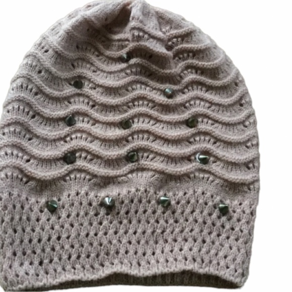 Charlotte Russe Accessories - Charlotte Russe women’s winter pink blush crotchet studded hat